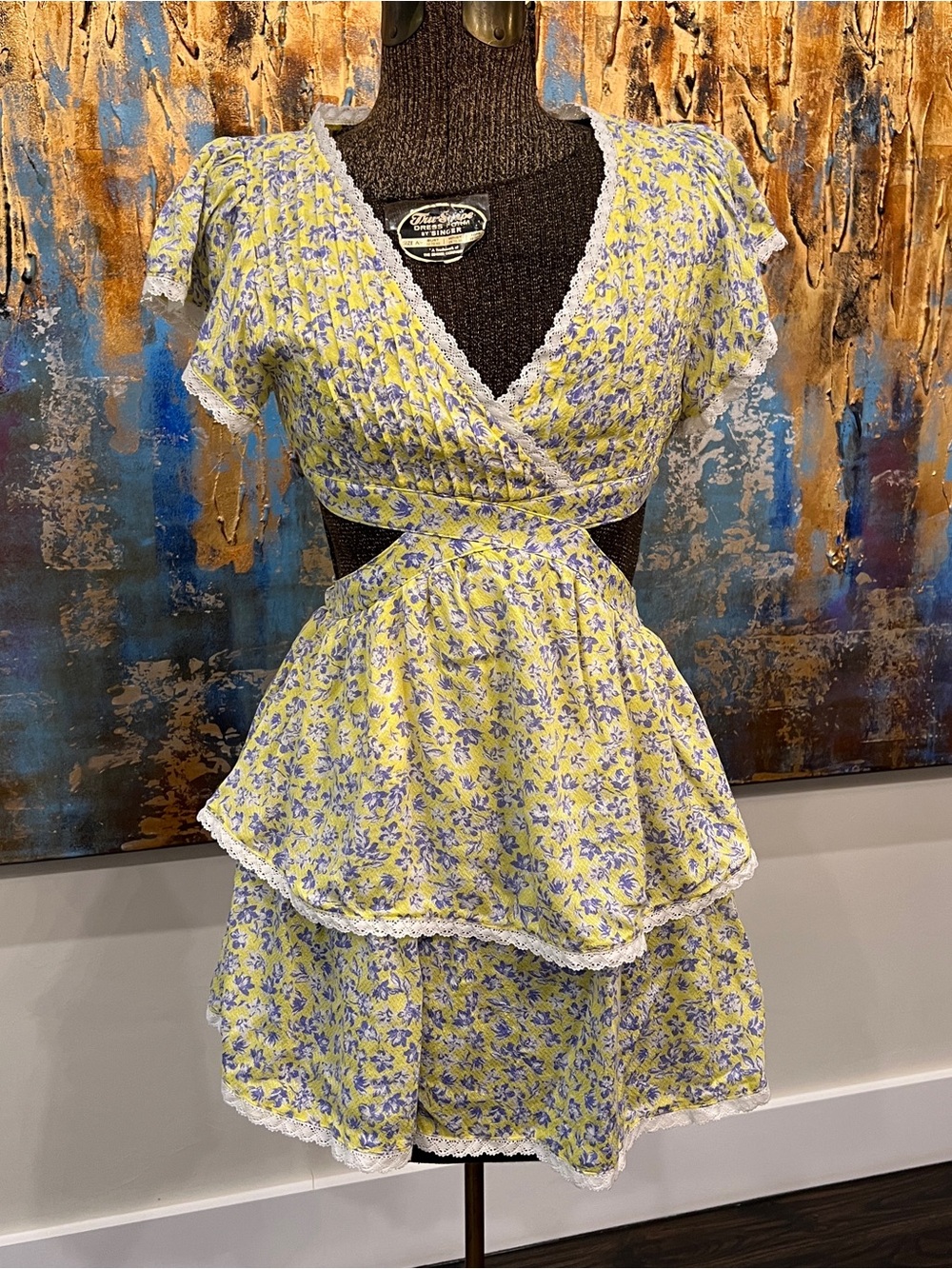 Skye the Moon Yellow Floral Lace Trim Cutout Mini Dress Small NWT